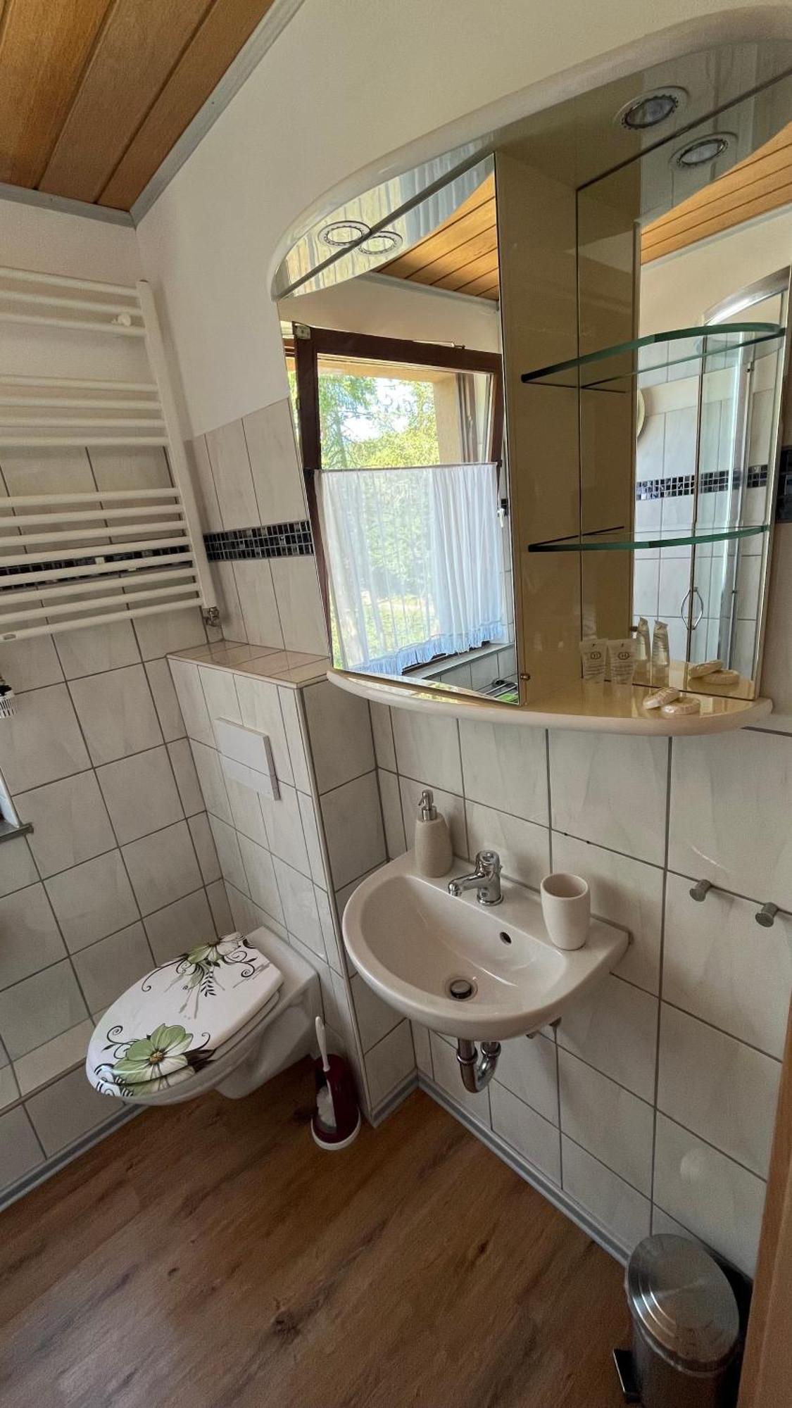 Quiddelbach Franky House Am Nuerburgring Bed & Breakfast エクステリア 写真