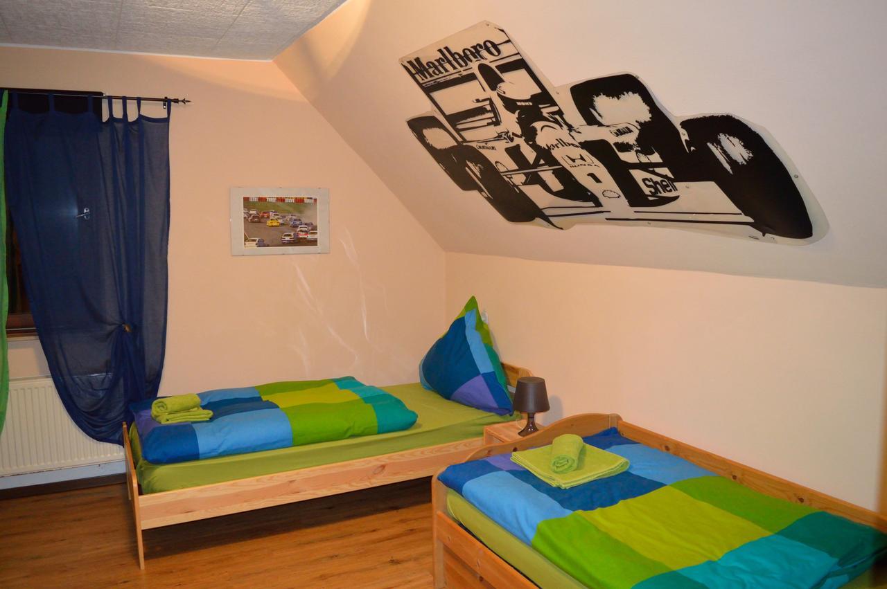 Quiddelbach Franky House Am Nuerburgring Bed & Breakfast エクステリア 写真